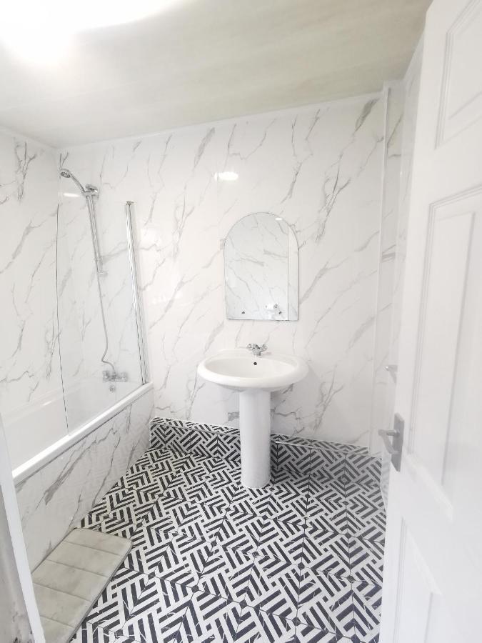 4 Bedrooms, Sleeps 10, Near Lfc & Efc 리버풀 외부 사진