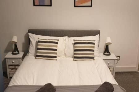 4 Bedrooms, Sleeps 10, Near Lfc & Efc 리버풀 외부 사진