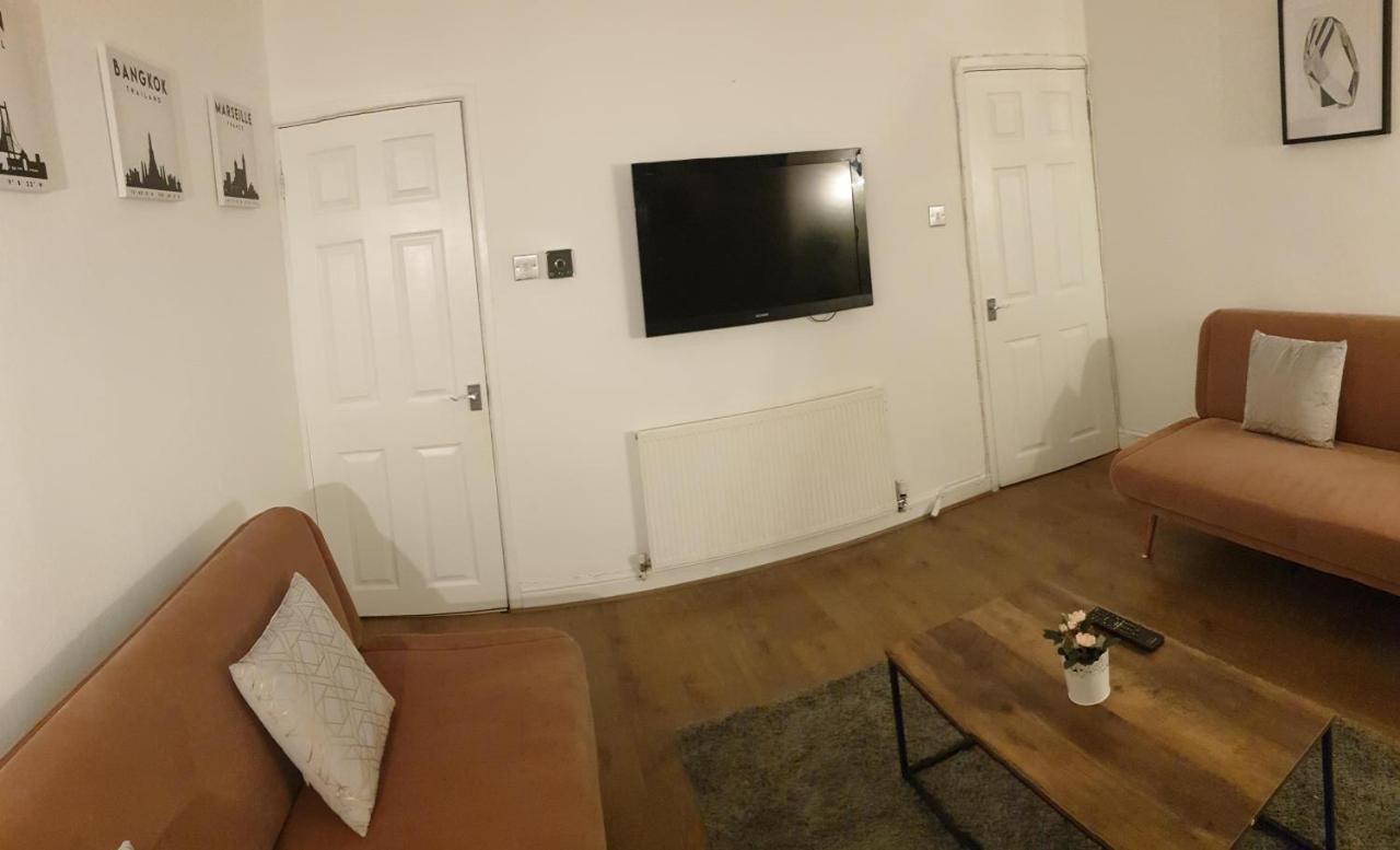 4 Bedrooms, Sleeps 10, Near Lfc & Efc 리버풀 외부 사진
